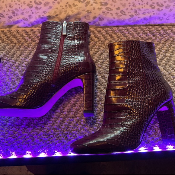Burgundy ANKLE boots Aldo snakeskin - Picture 1 of 5